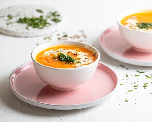 Тыквенный крем-суп с куркумой и морским гребешком